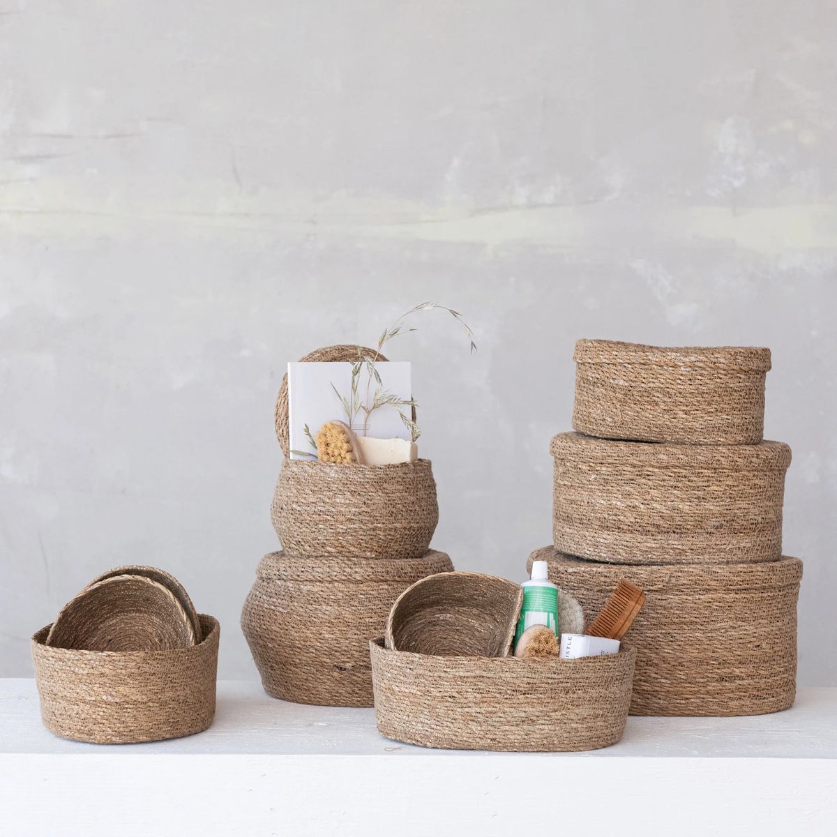 Oval Hand-Woven Seagrass Baskets with Lids, Natural, Set of 3